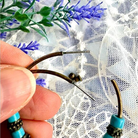 Vintage Brass & Marbled Blue Acrylic Hoop Earrings - Picture 3 of 6